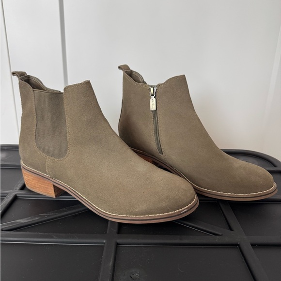Suede Waterproof Bootie - Olive Green - Picture 3 of 7